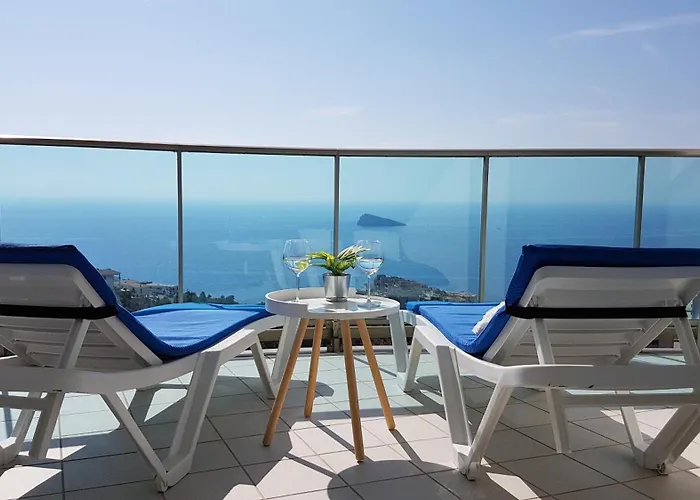 36Th Floor - Highrise Apartment With Private Terrace & Amazing Sea Views