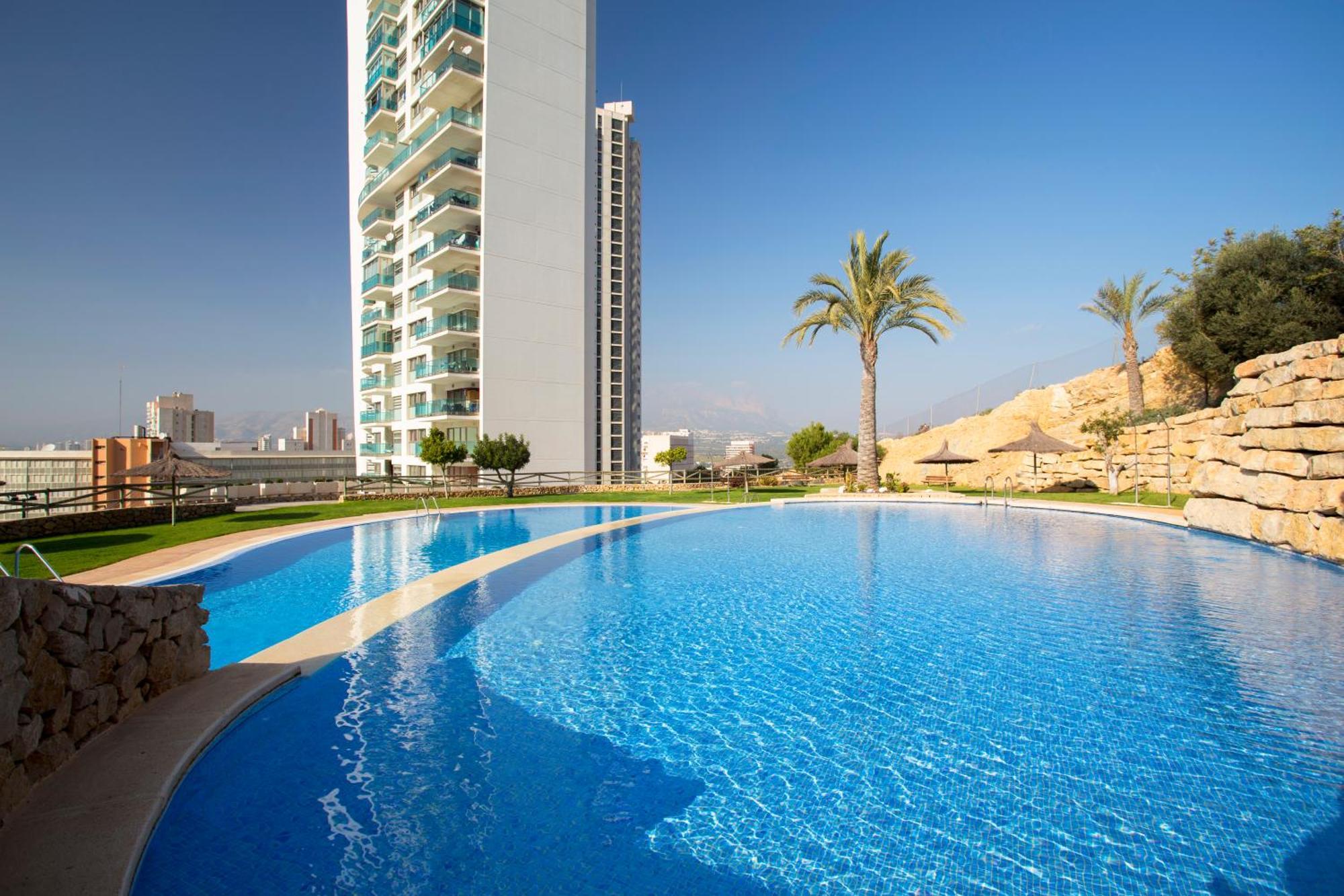 36th Floor - Highrise With Private Terrace & Amazing Sea Views Apartment *