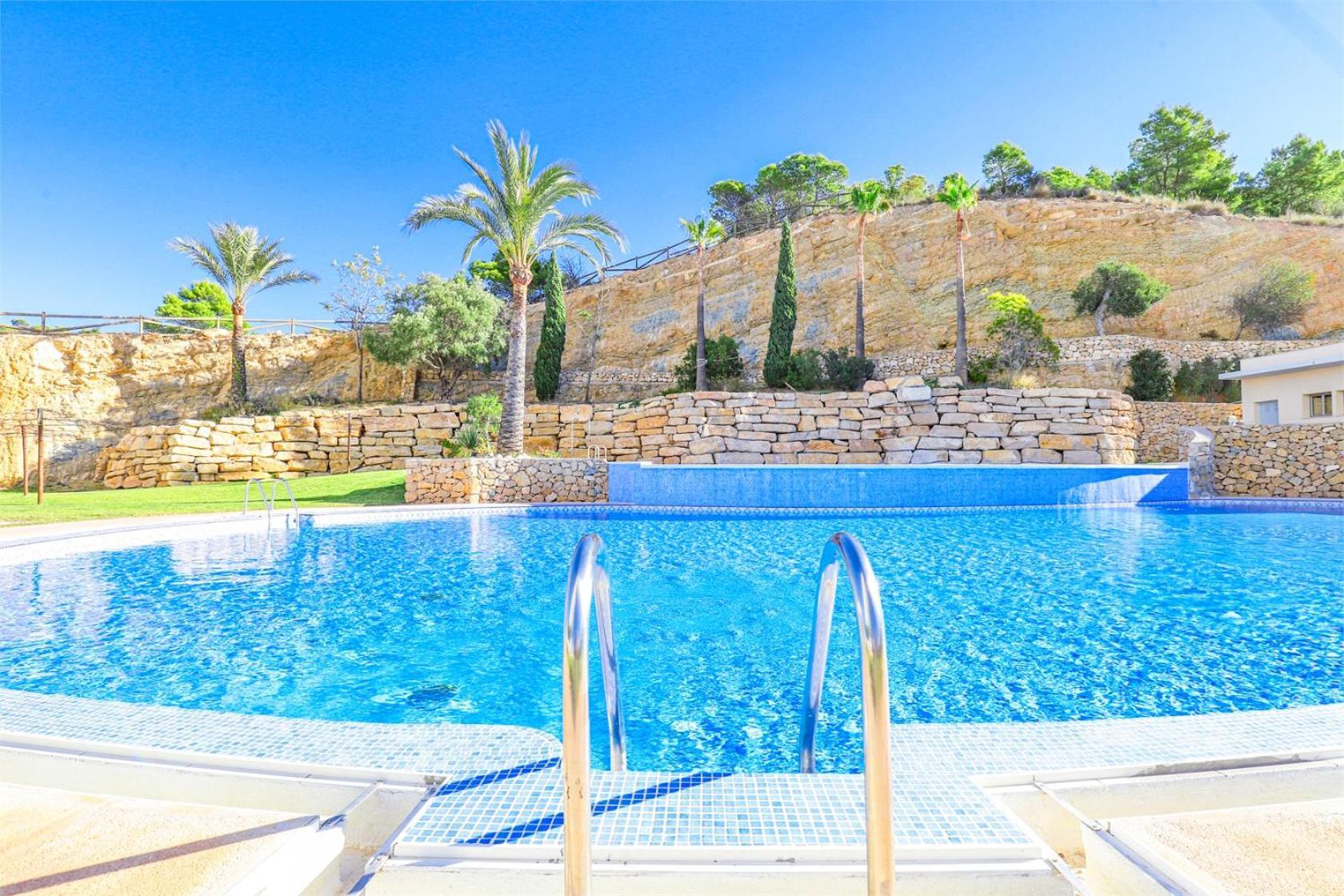 Apartment 36th Floor - Highrise With Private Terrace & Amazing Sea Views *