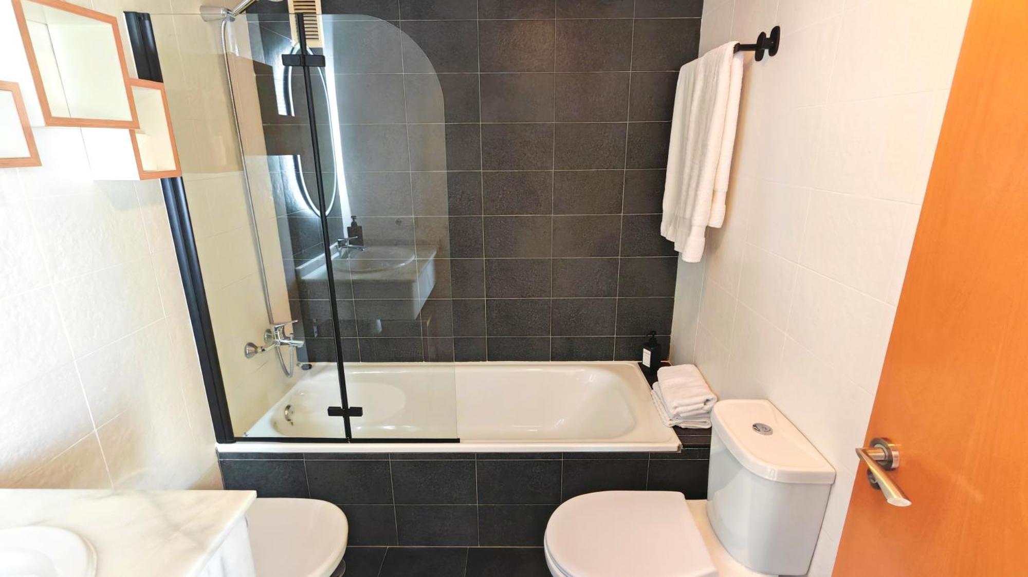 36th Floor - Highrise With Private Terrace & Amazing Sea Views Apartment *