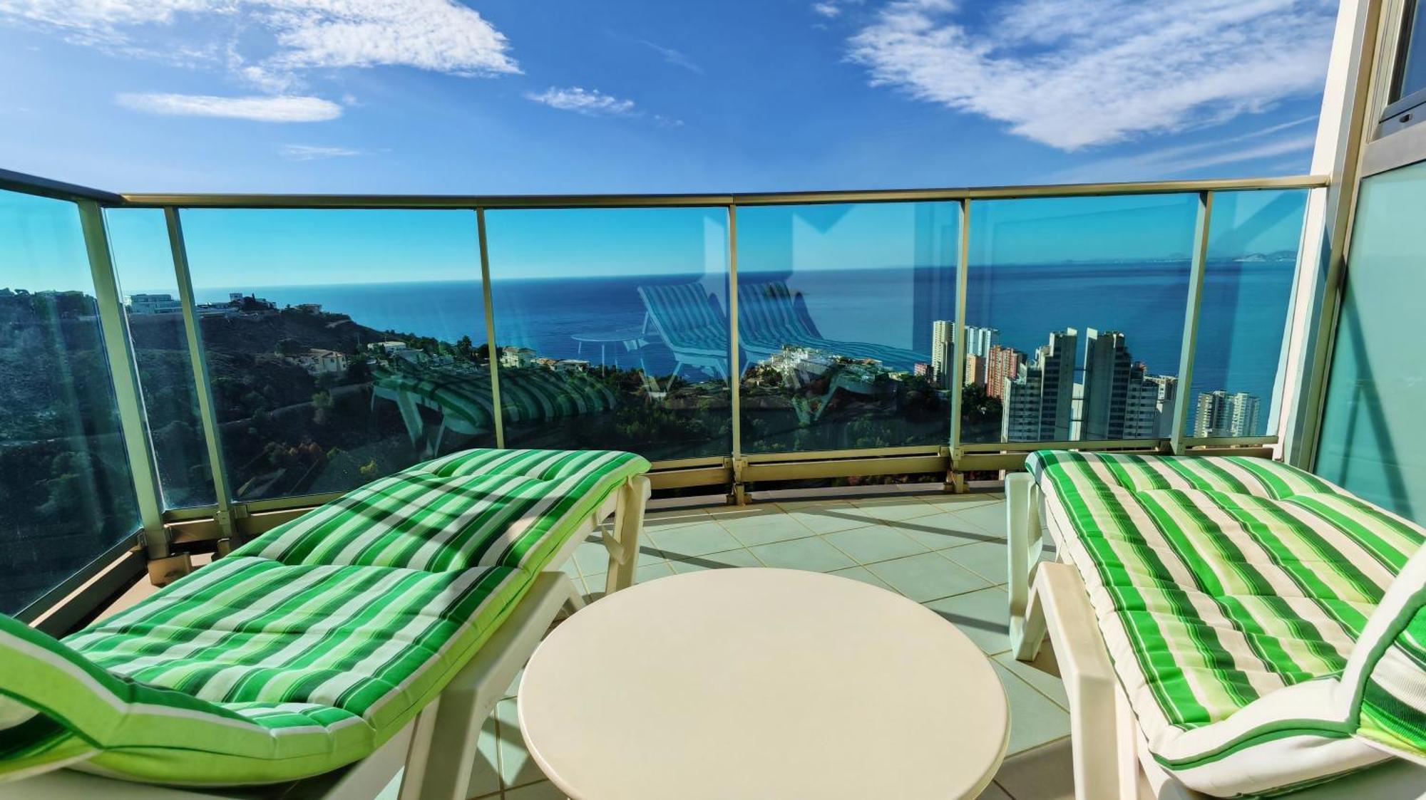 Apartment 36th Floor - Highrise With Private Terrace & Amazing Sea Views Benidorm